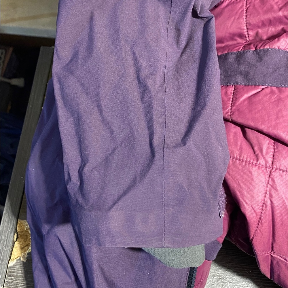 L.L. Bean Women's Purple Ski Jacket - Picture 6 of 8